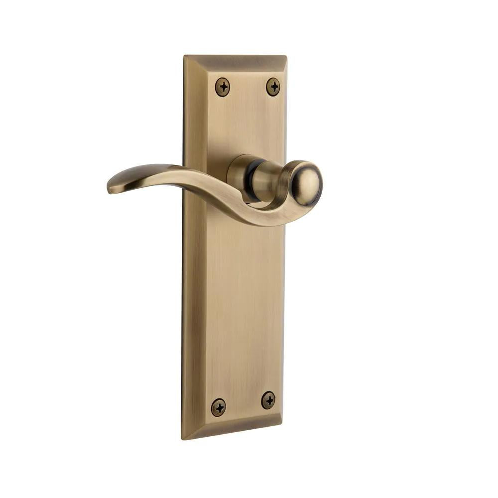 Fifth Avenue Plate 2-3/4 in. Backset  Brass Privacy Bed/Bath with Bellagio Door Lever