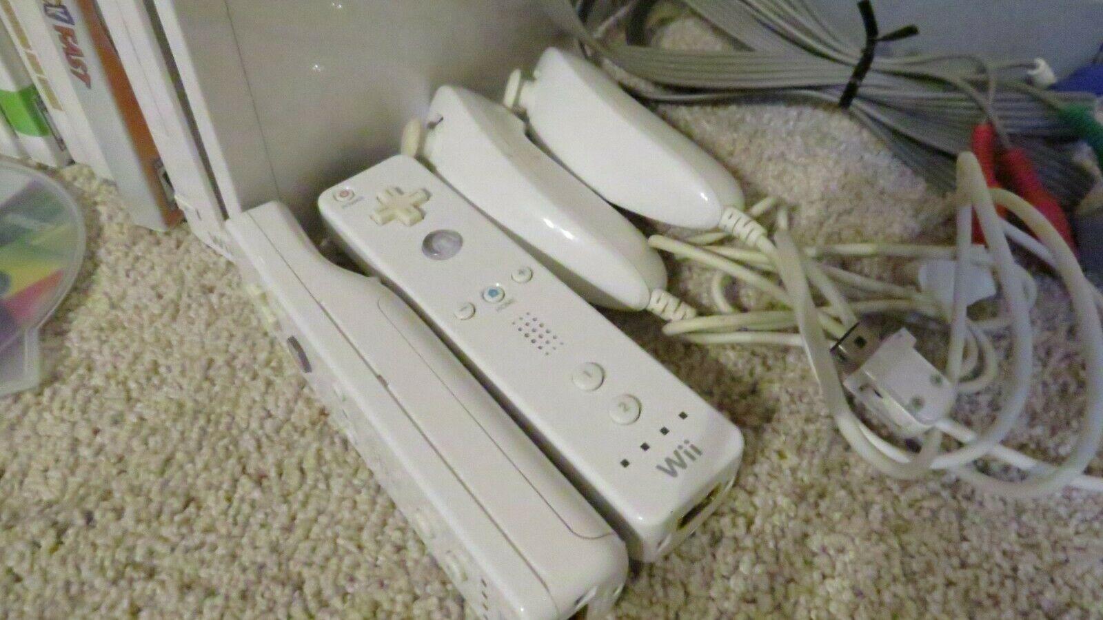 Wii Gaming Console + 8 Pre-Loaded Games OEM Cords RVL-001 Lot 8 Games
