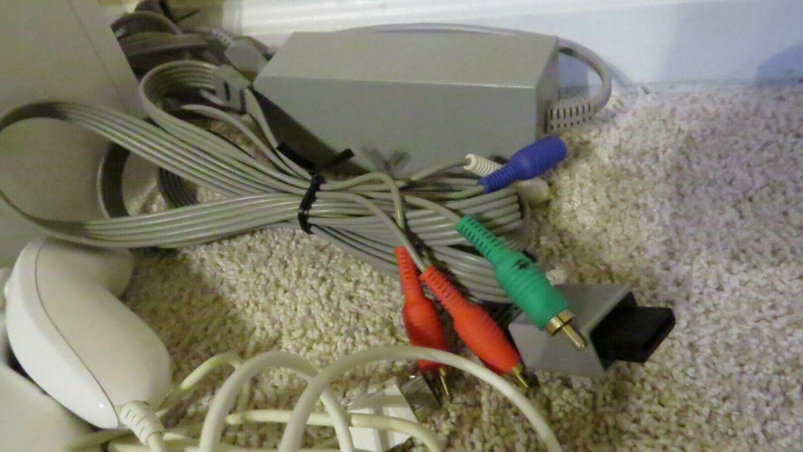 Wii Gaming Console + 8 Pre-Loaded Games OEM Cords RVL-001 Lot 8 Games