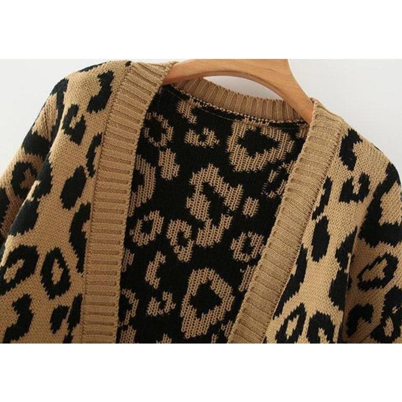 leopard printed lantern sleeve sweater