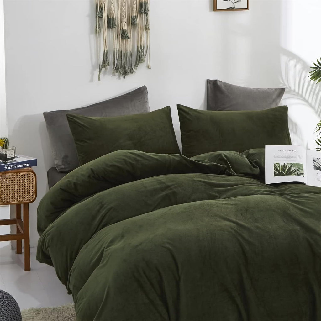 Houseri Velvet Olive Green Duvet Covet King Fluffy Army Green Bedding Flannel Duvet Cover King Size Dark Green Micromink Sherpa Comforter Cover King Warm Blackish Green Fuzzy Duvet Cover King Size