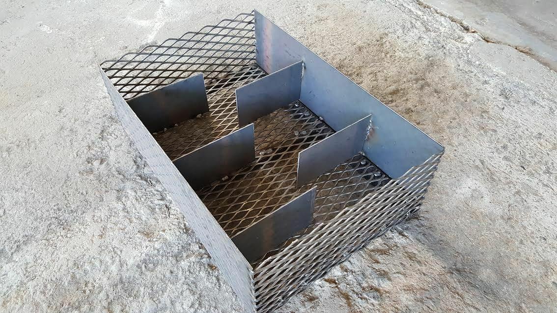 Metal Pro Snake Basket Charcoal FirePan BBQ Smoker Grills Fire Box Catering