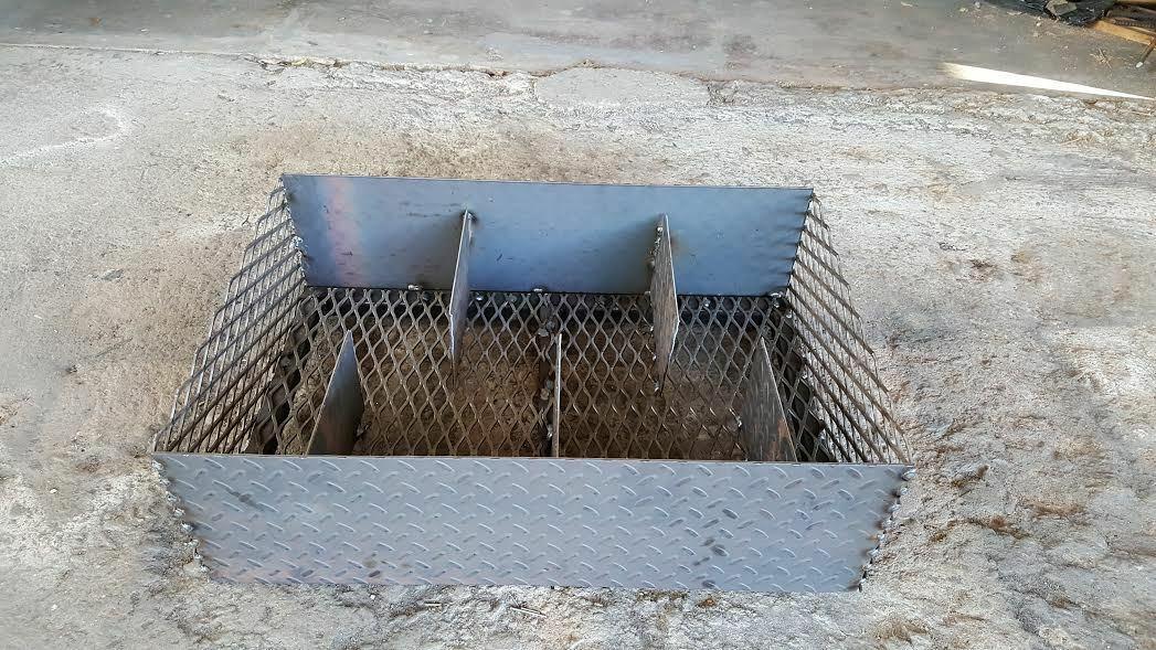 Metal Pro Snake Basket Charcoal FirePan BBQ Smoker Grills Fire Box Catering