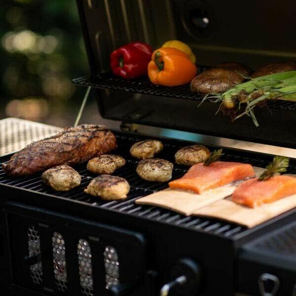 Charcoal Grill Classic in