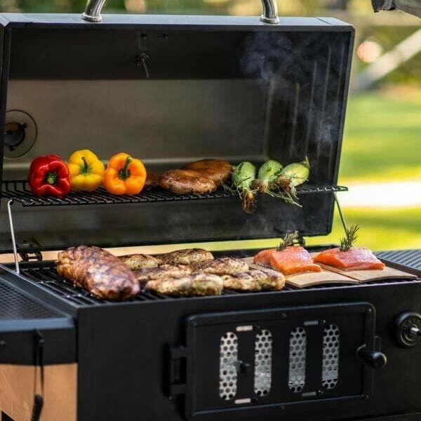 Charcoal Grill Classic in