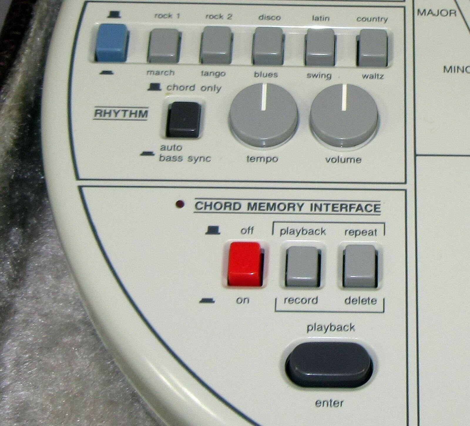 Suzuki Omnichord OM-84 System Two w/ Hard Case Power Supply Manual TESTED! WORKS