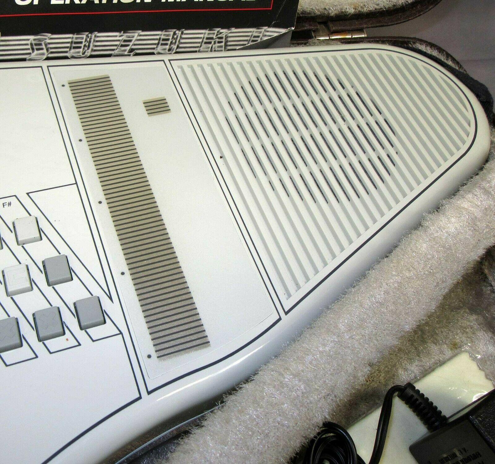 Suzuki Omnichord OM-84 System Two w/ Hard Case Power Supply Manual TESTED! WORKS