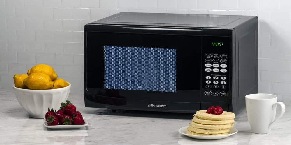Emerson 0.9 CU. FT. 900 Watt, Touch Control, Black Microwave Oven, MW9255B