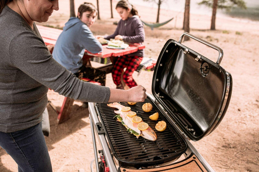 - Traveler Portable Gas Grill - Black