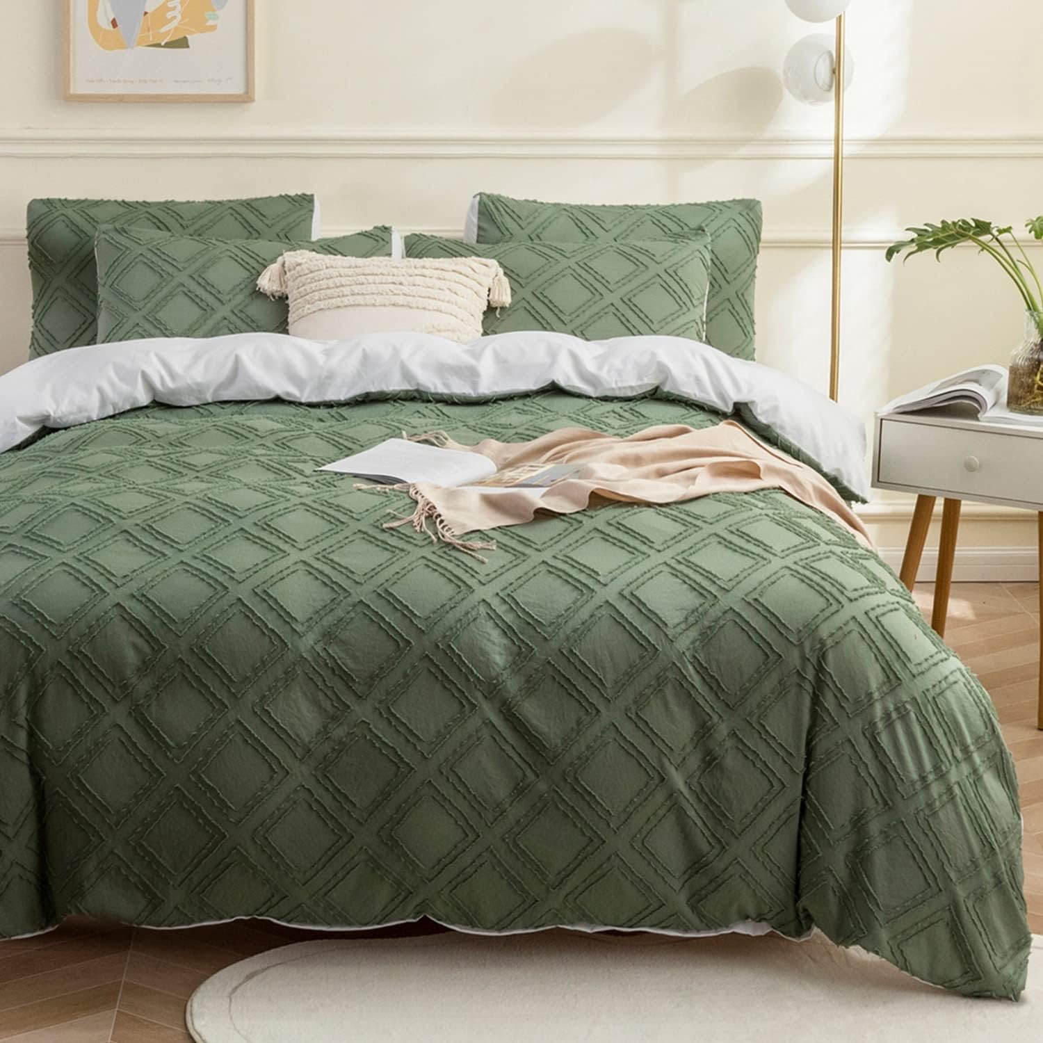 JELLYMONI Reversible Green &amp; White Duvet Cover King Size - 3PCS Microfiber Tufted Duvet Cover, Boho Textured Duvet Cover Jacquard Geometric Pattern Duvet Cover with Corner Ties &amp; Zipper Closure