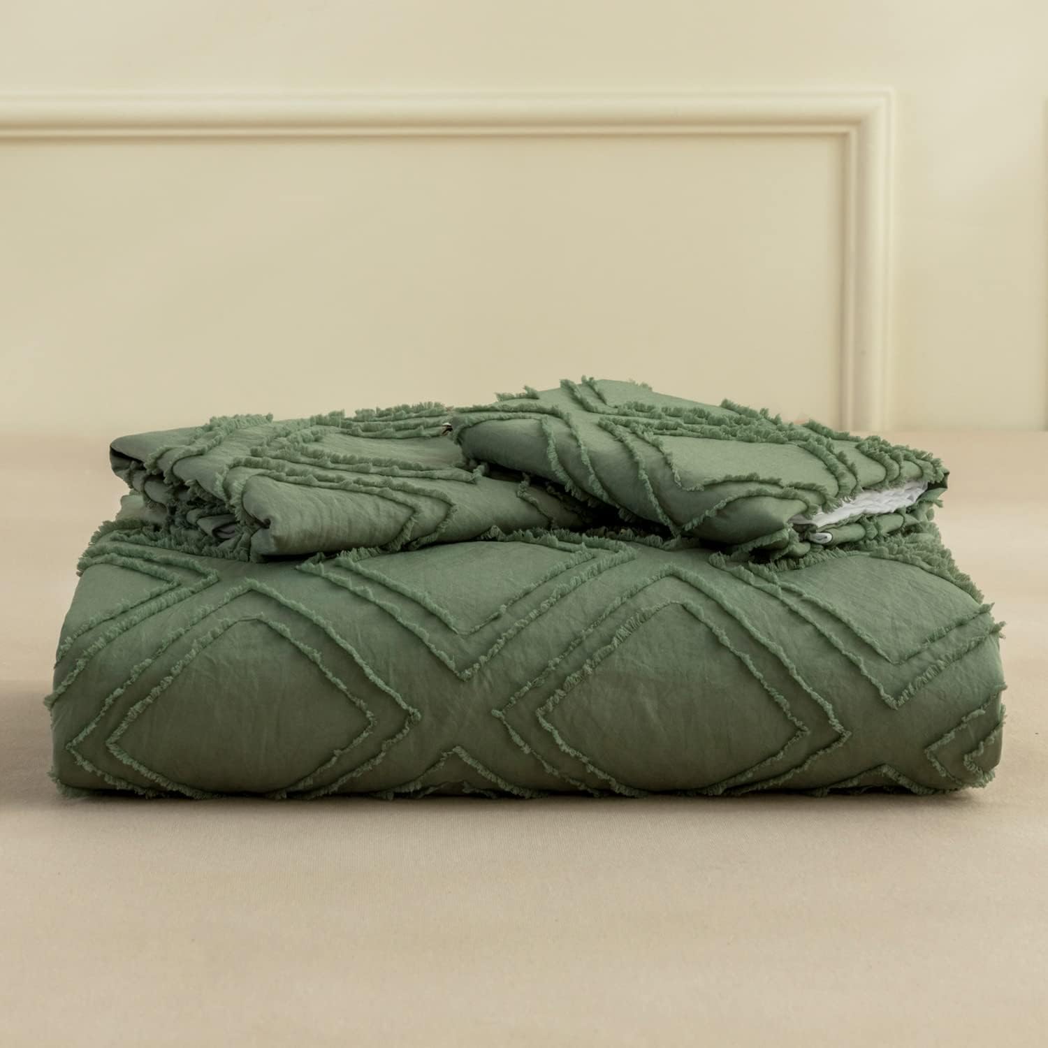 JELLYMONI Reversible Green &amp; White Duvet Cover King Size - 3PCS Microfiber Tufted Duvet Cover, Boho Textured Duvet Cover Jacquard Geometric Pattern Duvet Cover with Corner Ties &amp; Zipper Closure