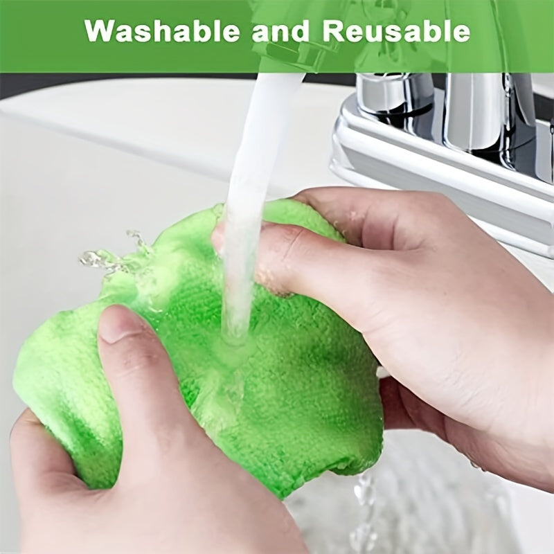 Effortlessly Clean Your Car Windows With This Windshield Cleaner Brush Kit!