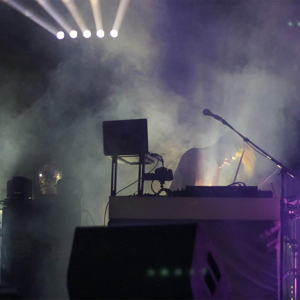 Chauvet FLEX DMX Fog Machine w/ Water Based Smoke Fog Haze Machine Fluid(2 Pack)
