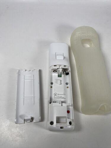 Wii Console Bundle w/ Controller, Nunchuck And 7 Games, Tested Working!