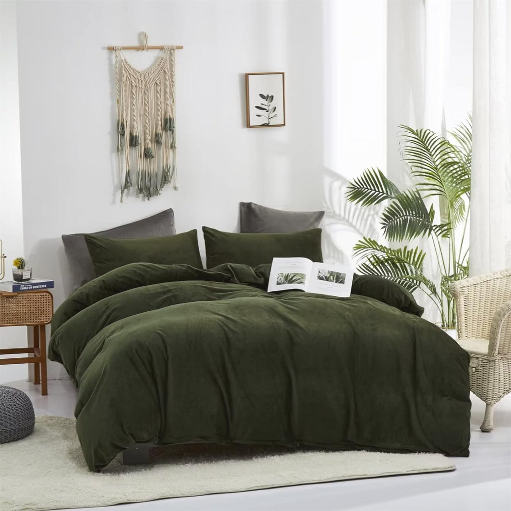 Houseri Velvet Olive Green Duvet Covet King Fluffy Army Green Bedding Flannel Duvet Cover King Size Dark Green Micromink Sherpa Comforter Cover King Warm Blackish Green Fuzzy Duvet Cover King Size