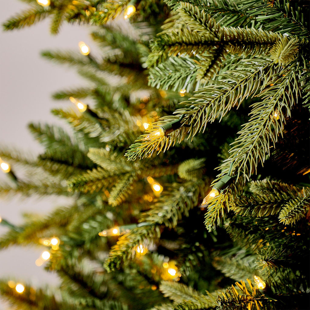 Evergreen Classics Colorado Spruce 7.5 Ft Prelit Artificial Christmas Tree