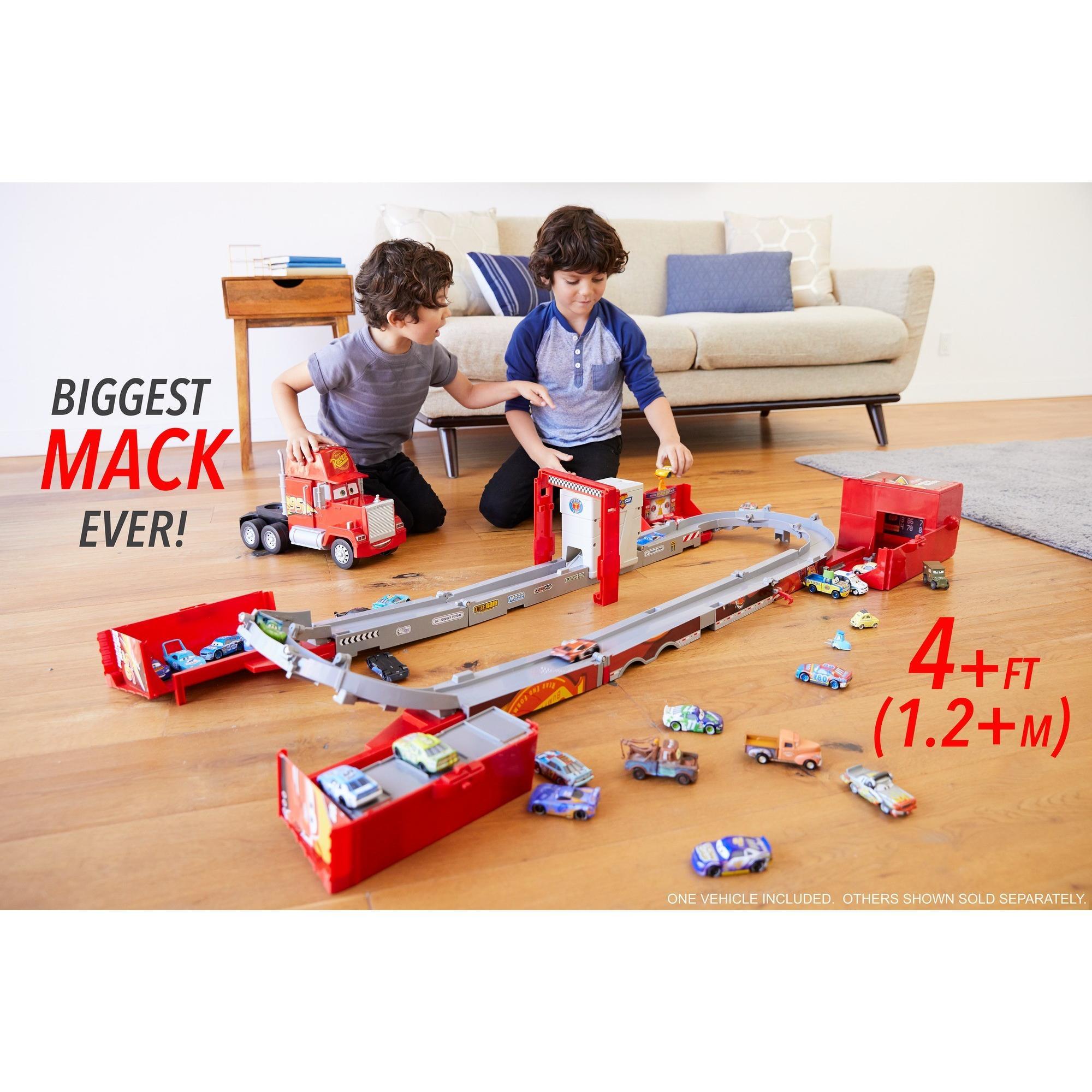 /Pixar Cars Super Track Mack 2-in-1 Transforming Play Set