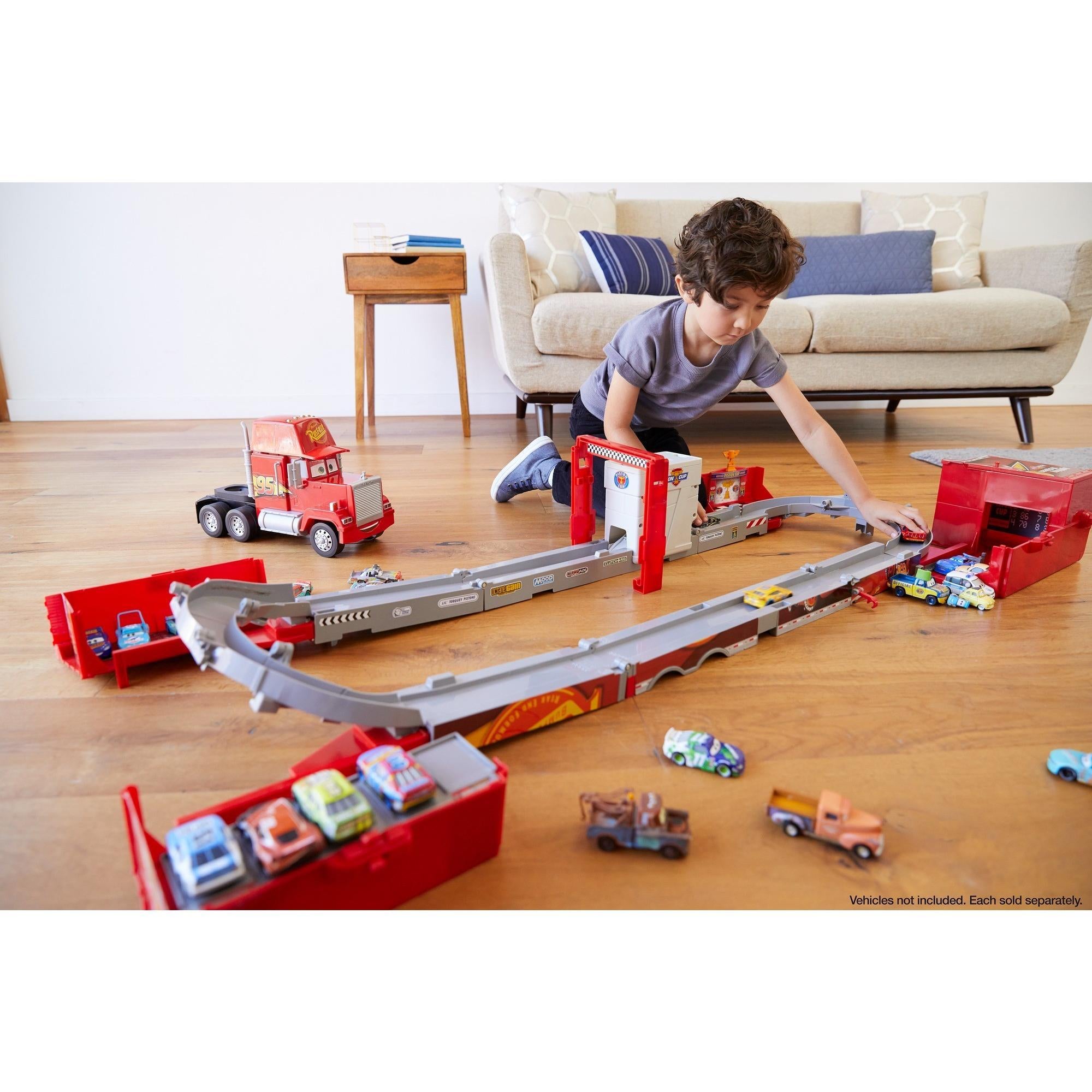 /Pixar Cars Super Track Mack 2-in-1 Transforming Play Set