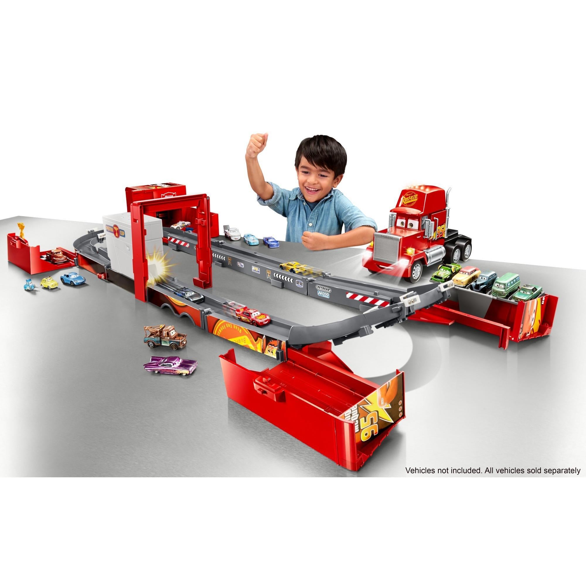 /Pixar Cars Super Track Mack 2-in-1 Transforming Play Set