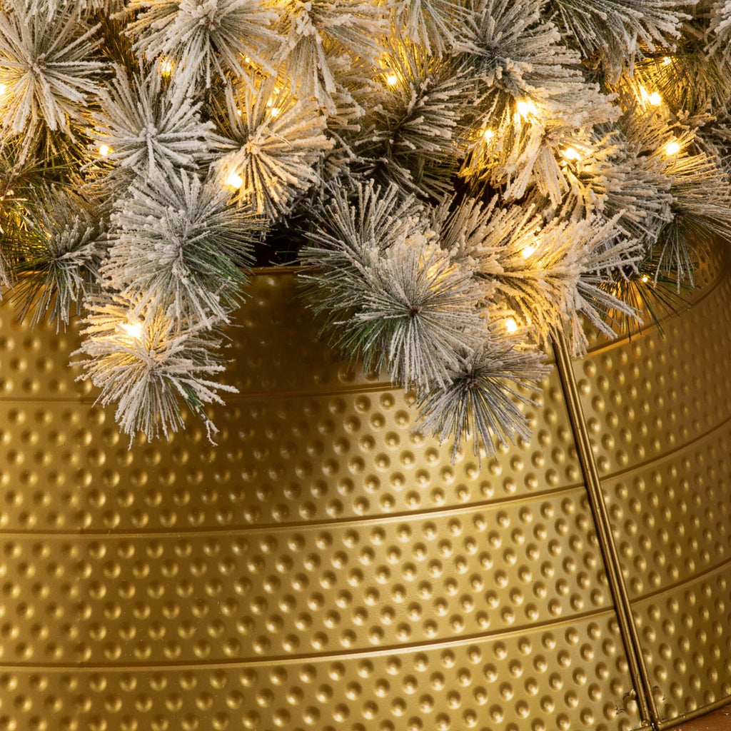 Glitzhome Christmas Gold Hammered Metal Tree Collar (40.5-Inch Diameter Base) for 11-12ft High Trees