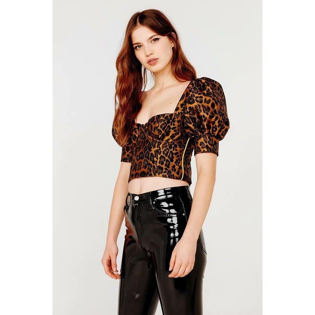 square neck collar slim waistline blouse