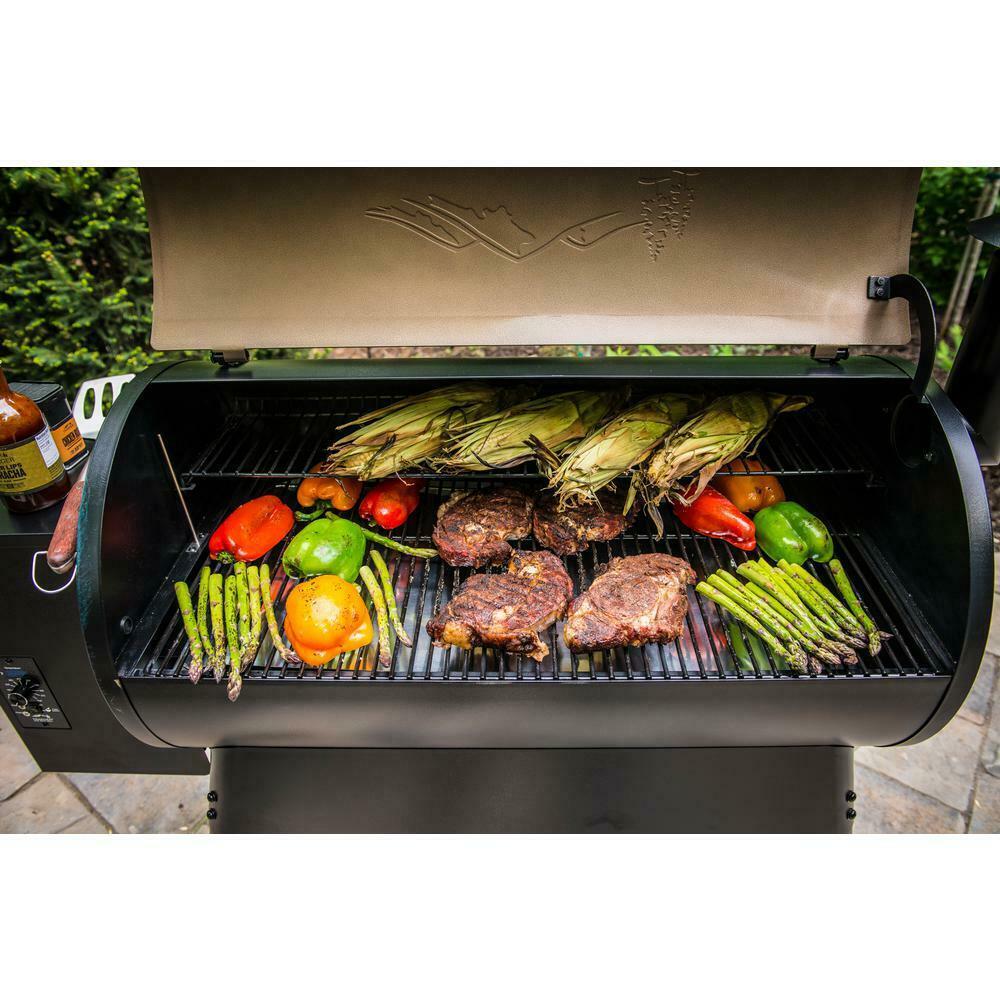 Outdoor Pellet Grill Porcelain-Coated 4-Wheels Barrel Steel Black