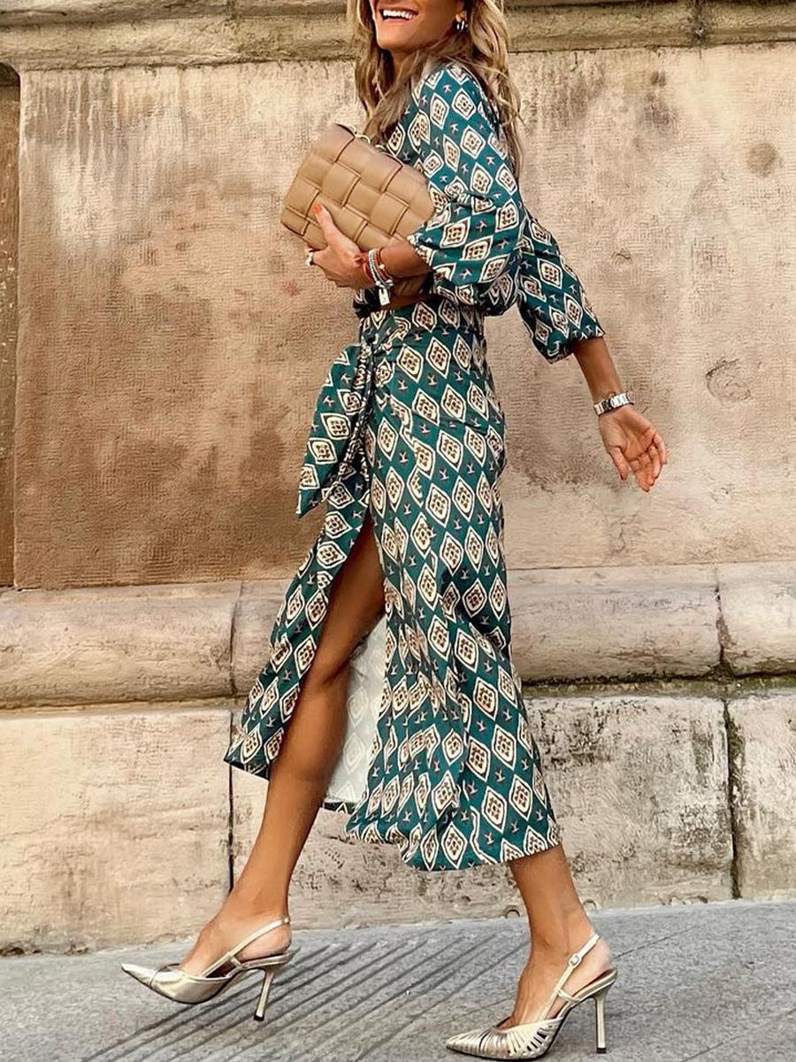 Fashion Geo Print Turtle Neck Top And Skirt Suit Women