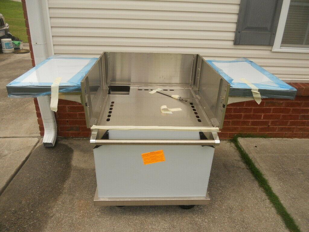 ViBQC5300SS - 30” 500 Series  Steel Grill Cart On Pallet