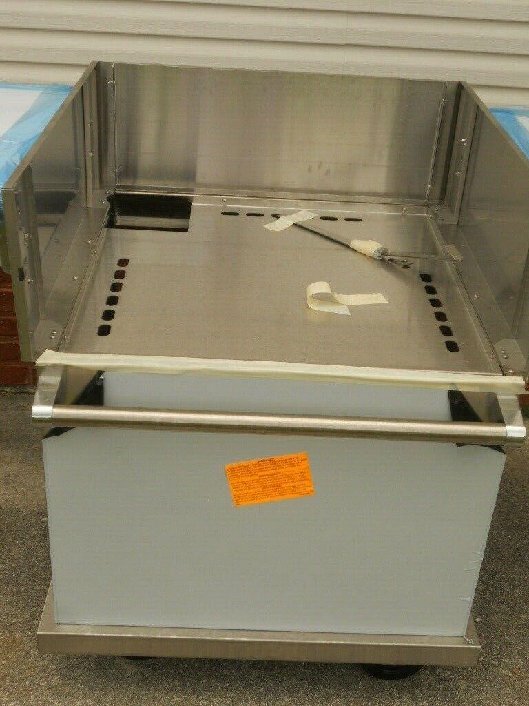 ViBQC5300SS - 30” 500 Series  Steel Grill Cart On Pallet