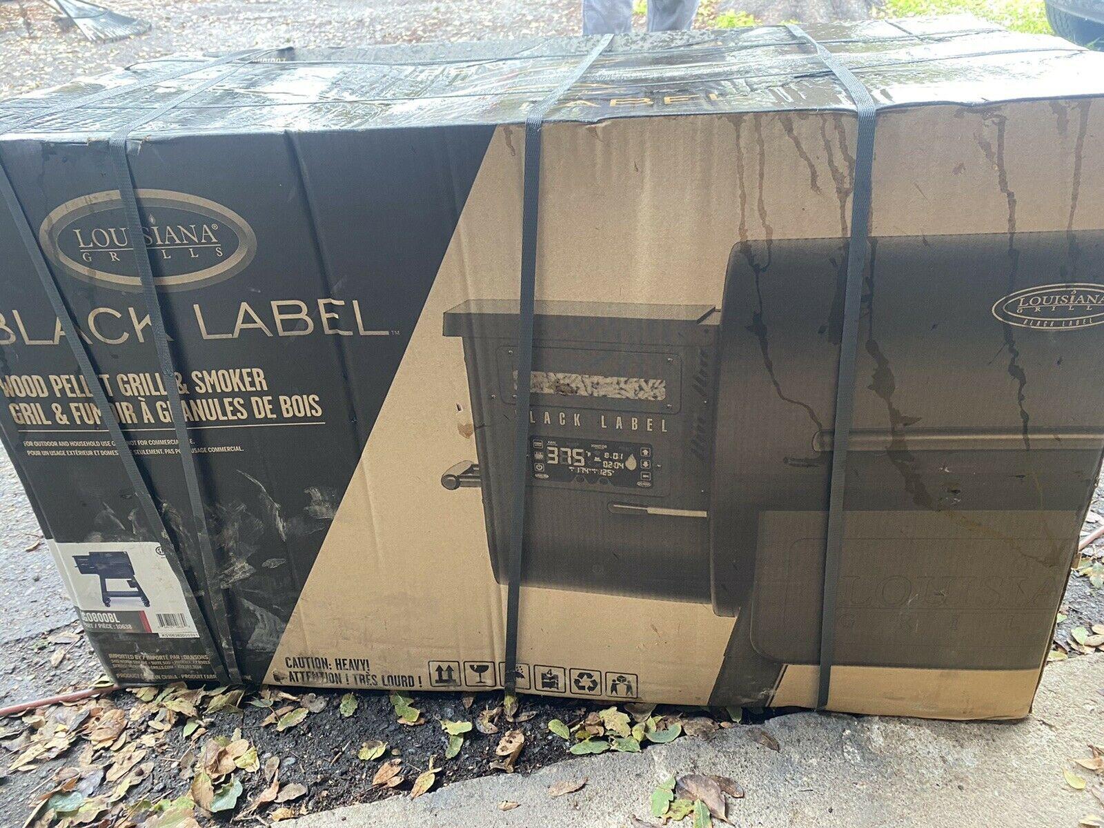 Black Label 800 Series Smoker.