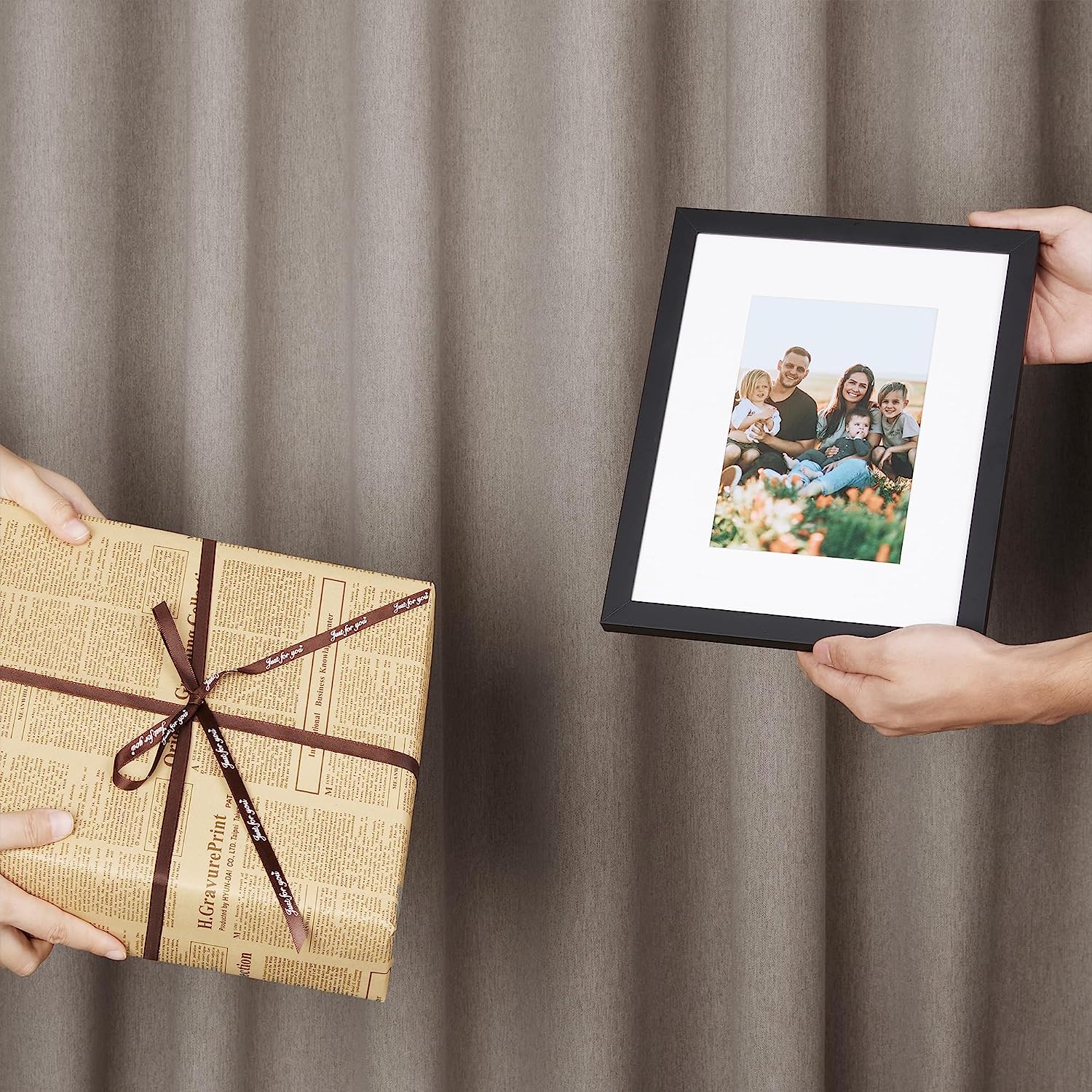 upsimples 8x10 Picture Frame Set of 5,Display Pictures 5x7 with Mat or 8x10 Without Mat,Wall Gallery Photo Frames, Black