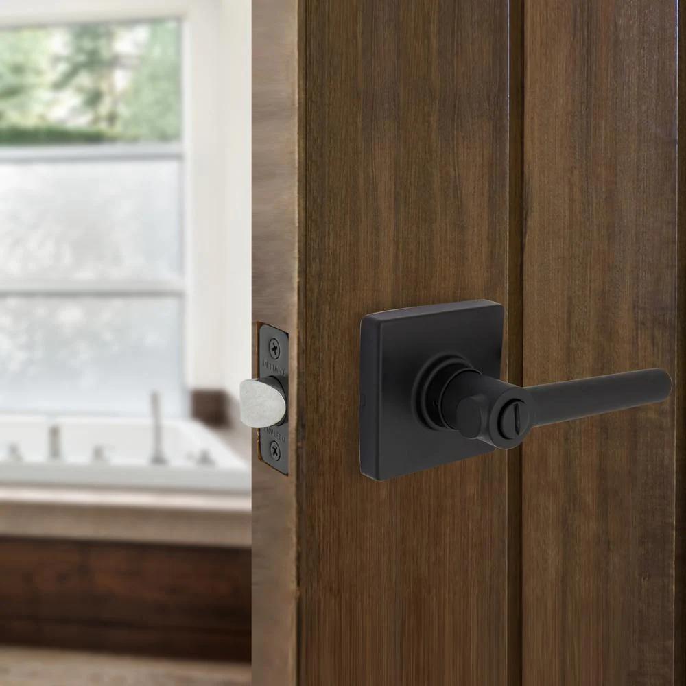Highland Matte Black Bed and Bath Door Lever with Square Rose