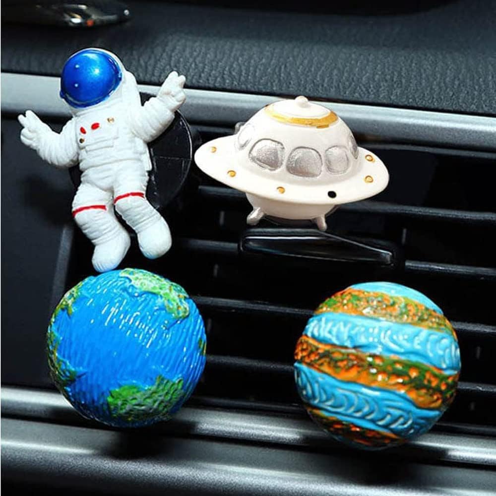 ZOSTLAND Astronaut Resin Car Air Freshener Vent Clip,Cartoon Car Vent Clip,Automotive Interior Decoration Accessories, Personalized Car Decorations,Car Decor Gift for women,men (4pcs Universe)