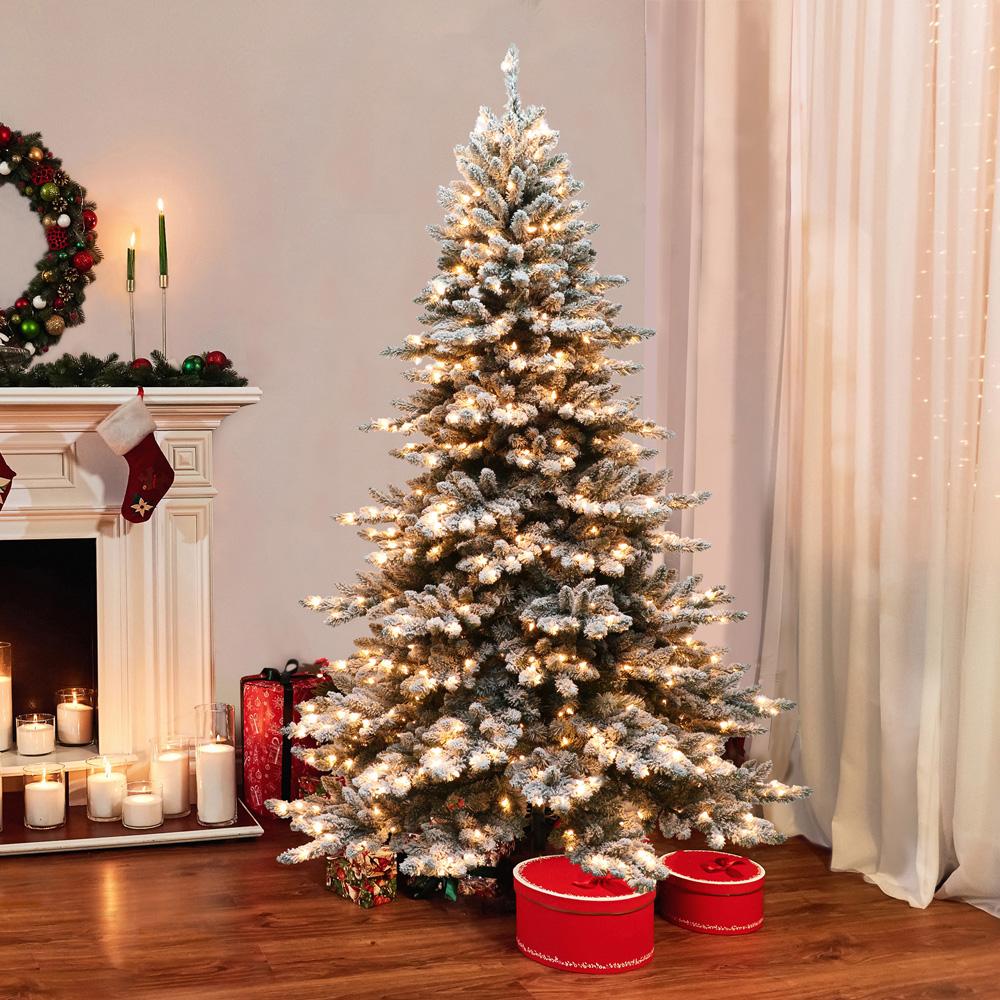 Pre-Lit 7.5' Flocked Princess Pine Artificial Christmas Tree with 700 Lights, Green