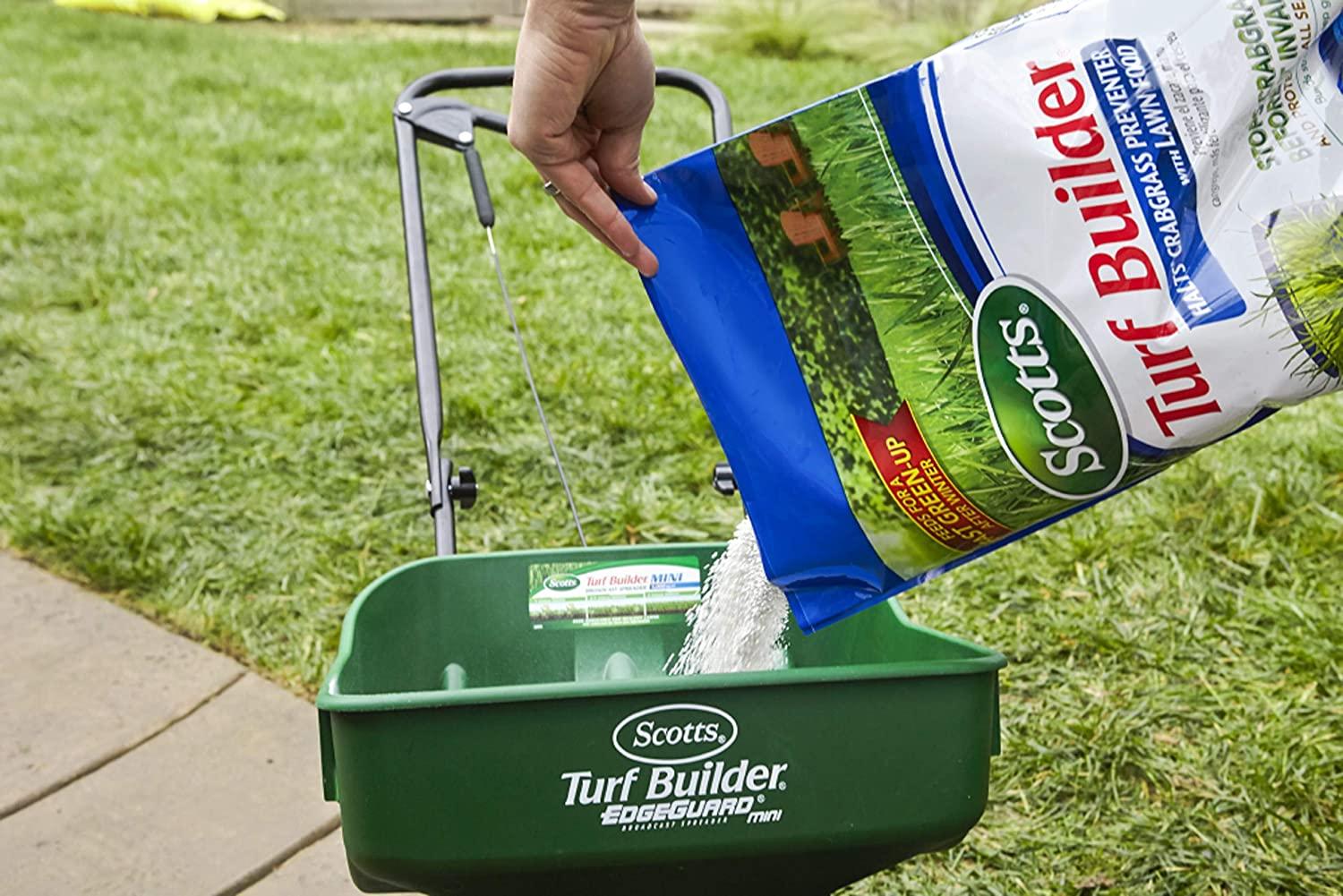 Scotts Turf Builder Halts Crabgrass Preventer with Lawn Food, 40.05 lbs.