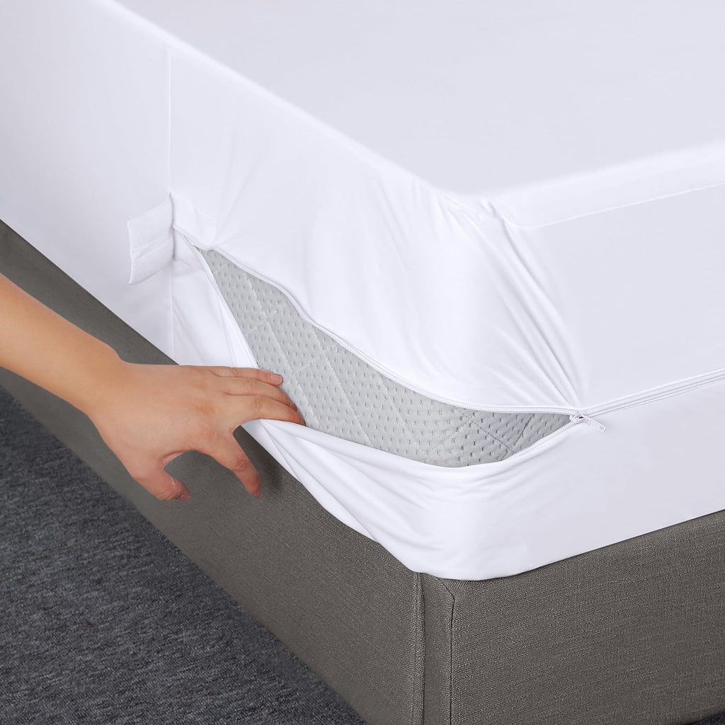Utopia Bedding Zippered Mattress Encasement Queen - Waterproof and Bed Bug Proof Mattress Protector - Absorbent, Six-Sided Mattress Cover