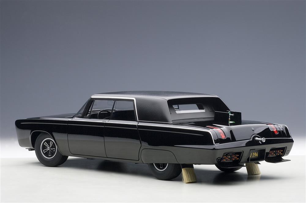Black Beauty Green Hornet Black TV Series 1/18 Diecast Model Car by Autoart