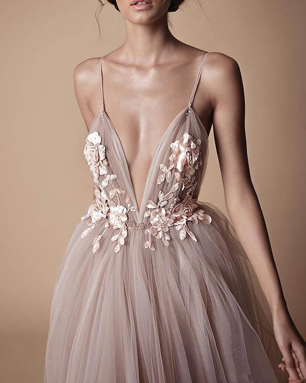 elegant spaghetti strap organza flower wedding dress