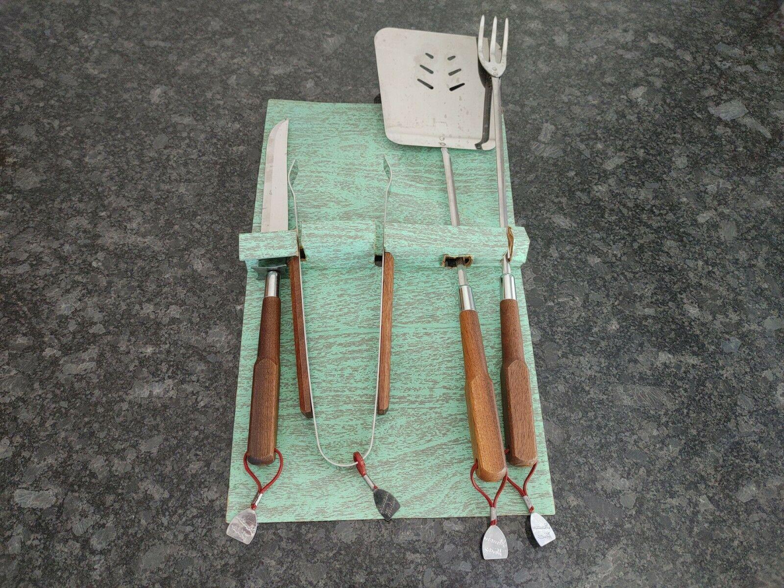 vtg  4-Piece BBQ utensil set