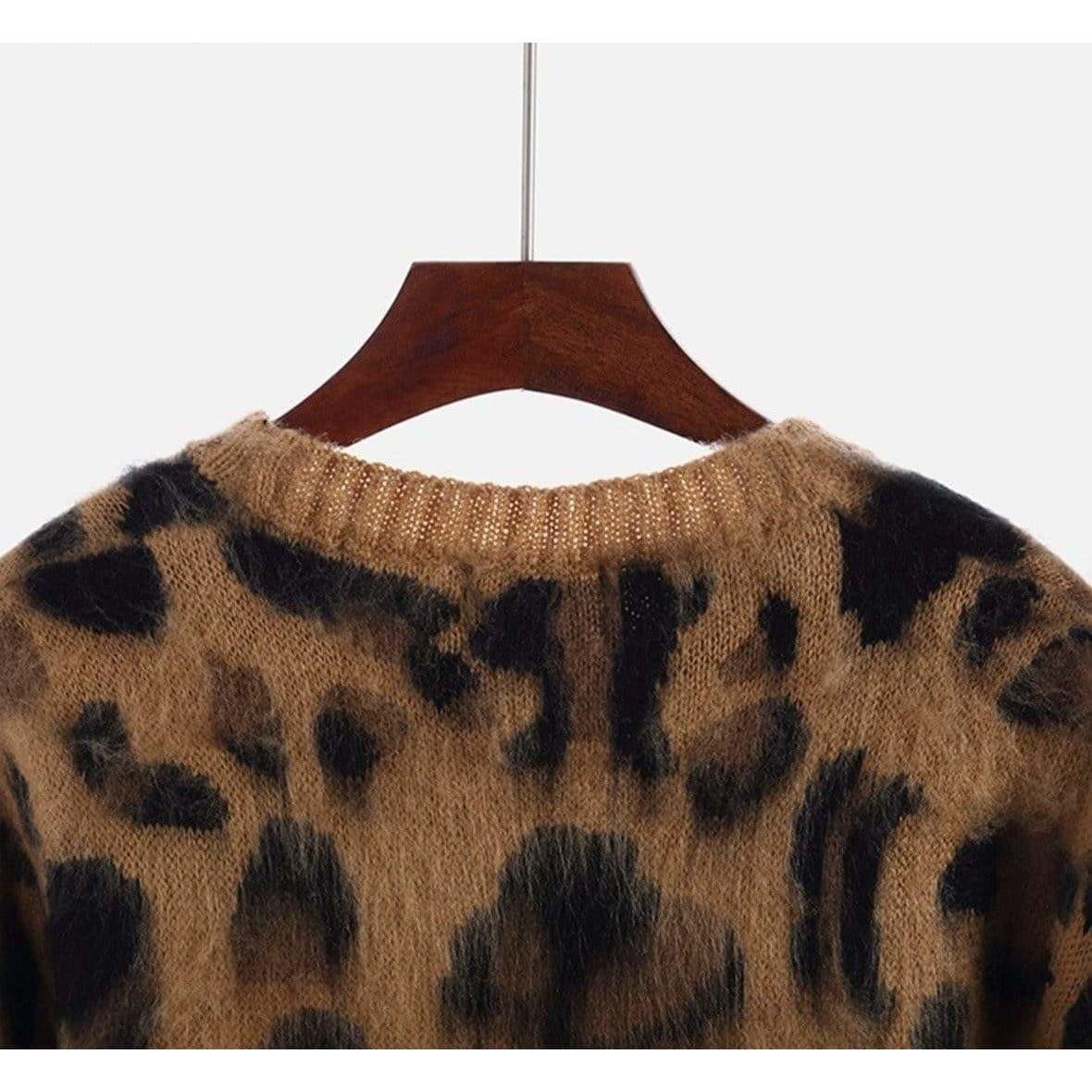 elegant leopard print pullovers