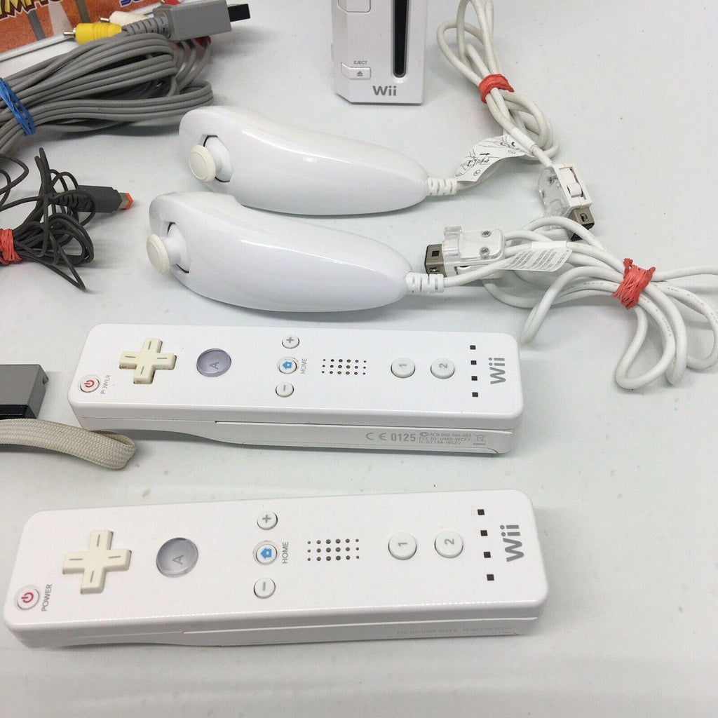 Wii Bundle w/ 5 games, 2 Controllers, 1 Guitar, Super Mario video games