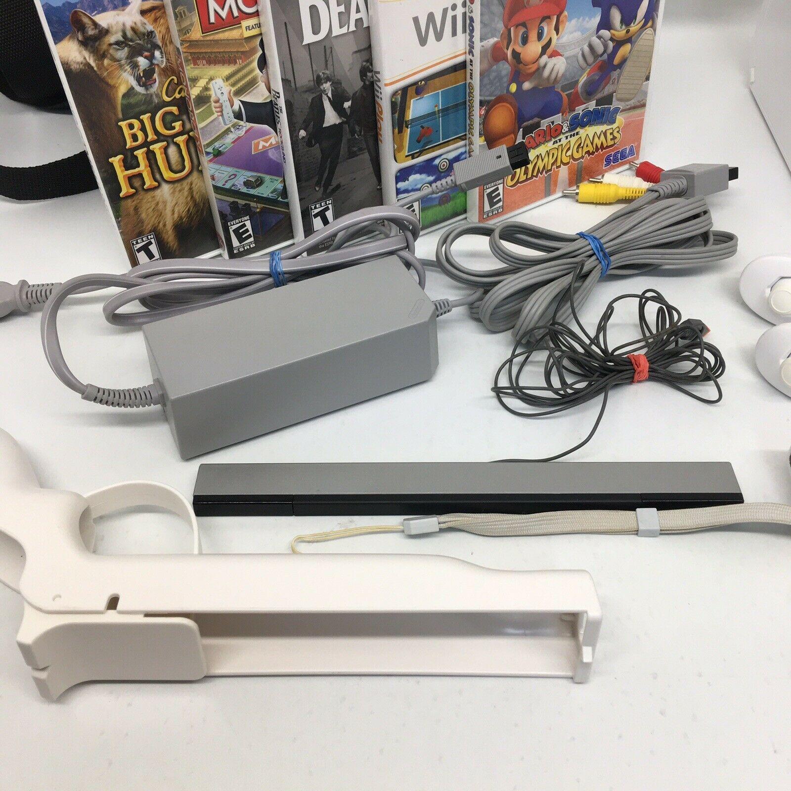 Wii Bundle w/ 5 games, 2 Controllers, 1 Guitar, Super Mario video games