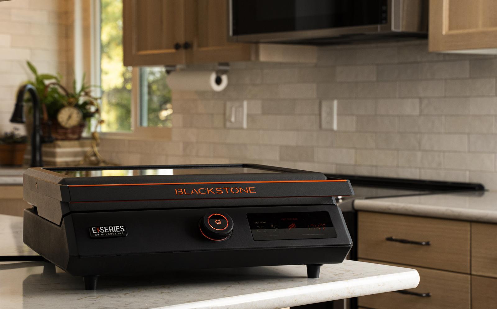E-Series 17" Electric Tabletop Griddle with Hood