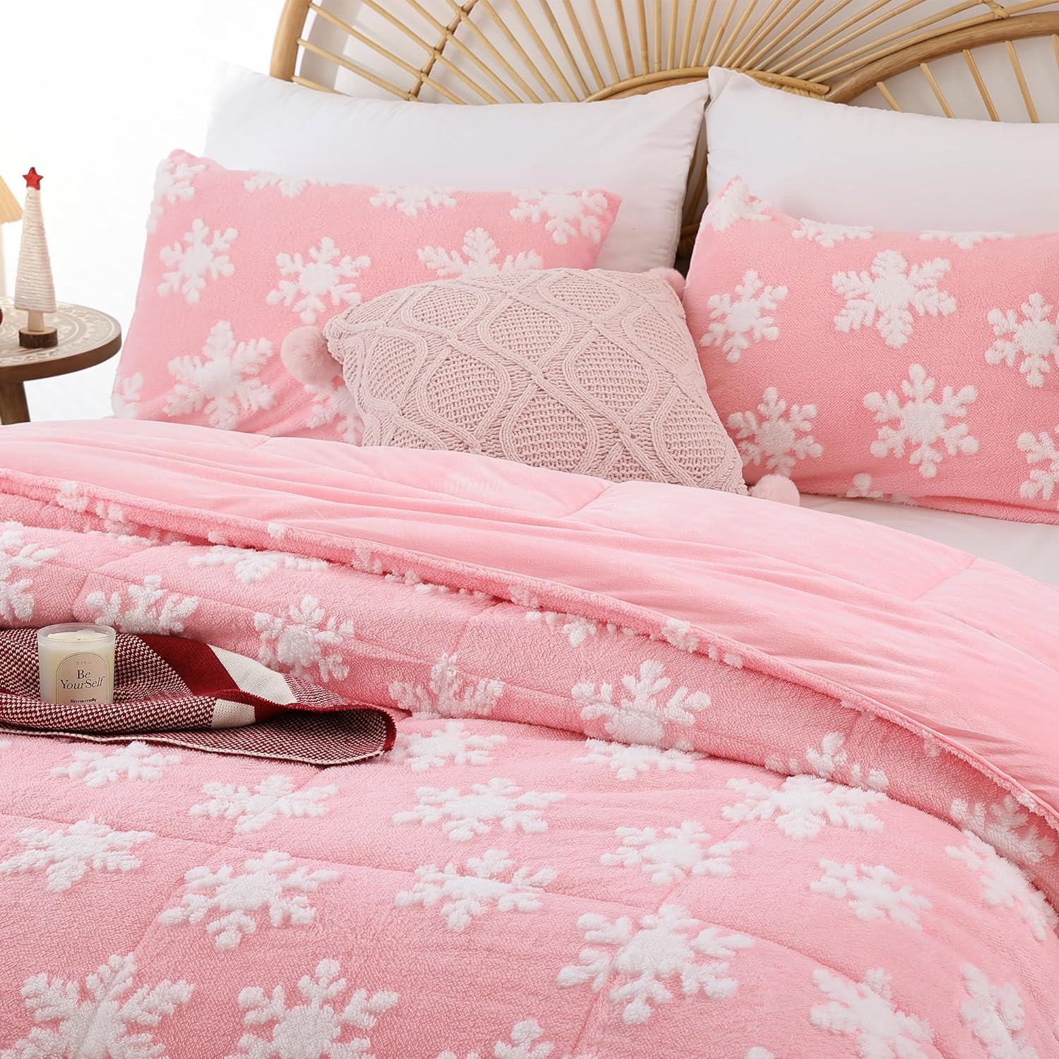 JANZAA Christmas Bedding Duvet Cover Queen Pink Duvet Cover Queen with White Snowflake Stereoscopic 3 Pieces with Zipper Closure 4 Ties Velvet and Soft