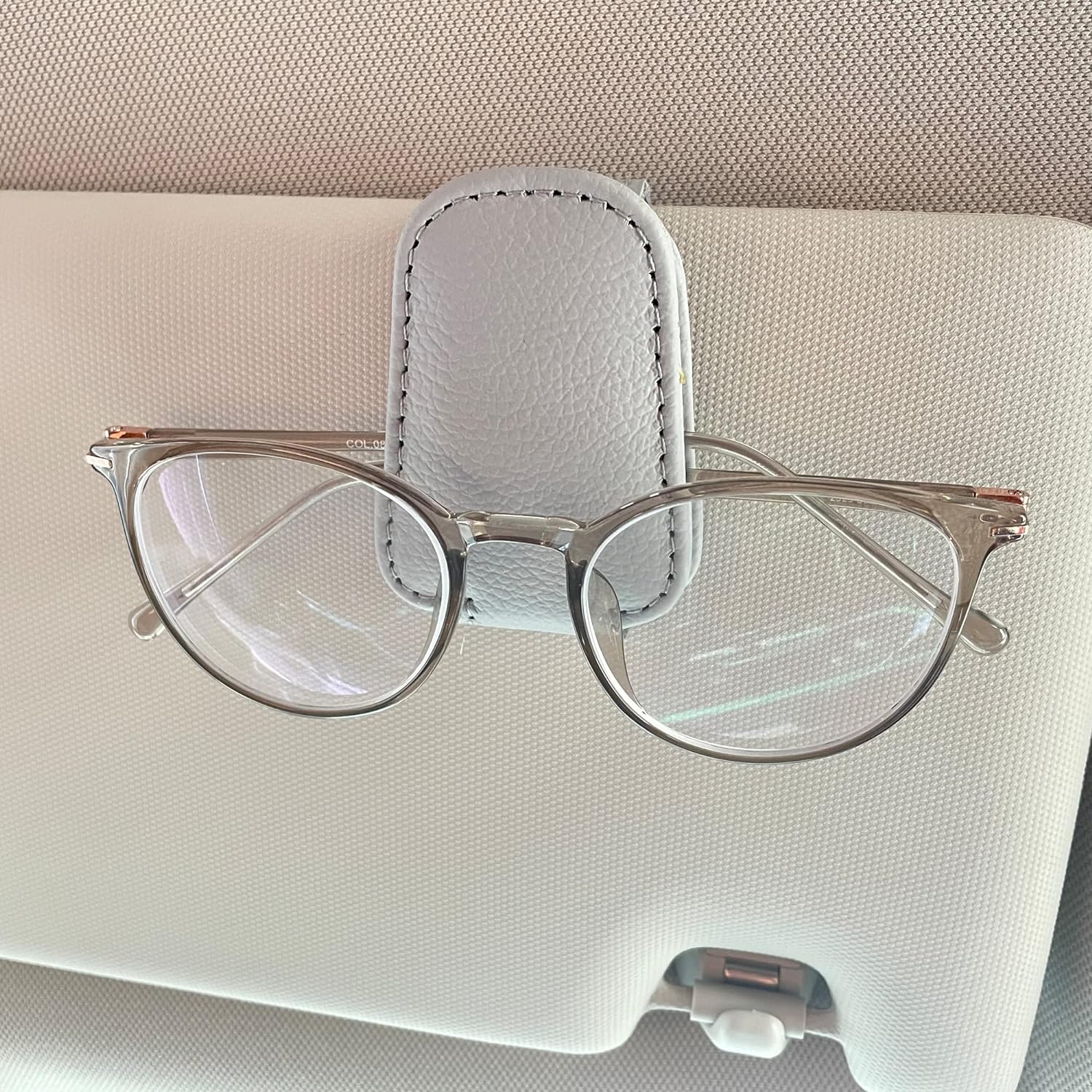 KIWEN Sunglasses Holders for Car Sun Visor, Magnetic Leather Glasses Eyeglass Hanger Clip for Car, Ticket Business Card Clip Eyeglasses Mount Car Visor Accessories (Grey)
