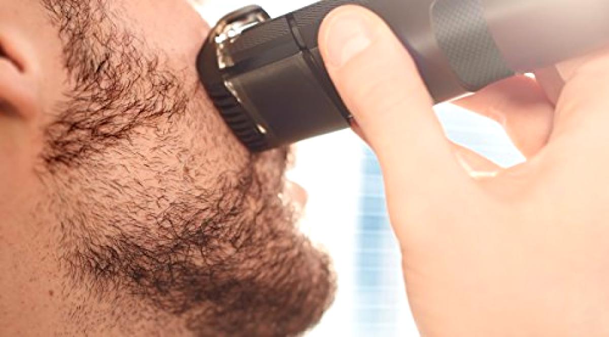 Philips BT5200/13 Beard and Stubble Trimmer with Full Metal Blades - Black