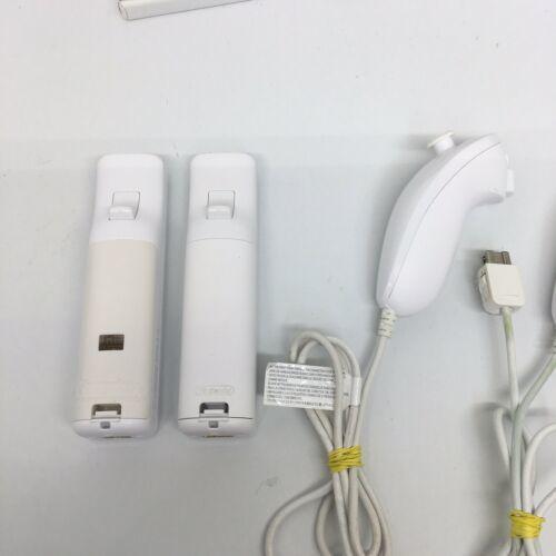 Wii Bundle w/ 5 games, 2 Controllers, 1 Guitar, Star Wars video games