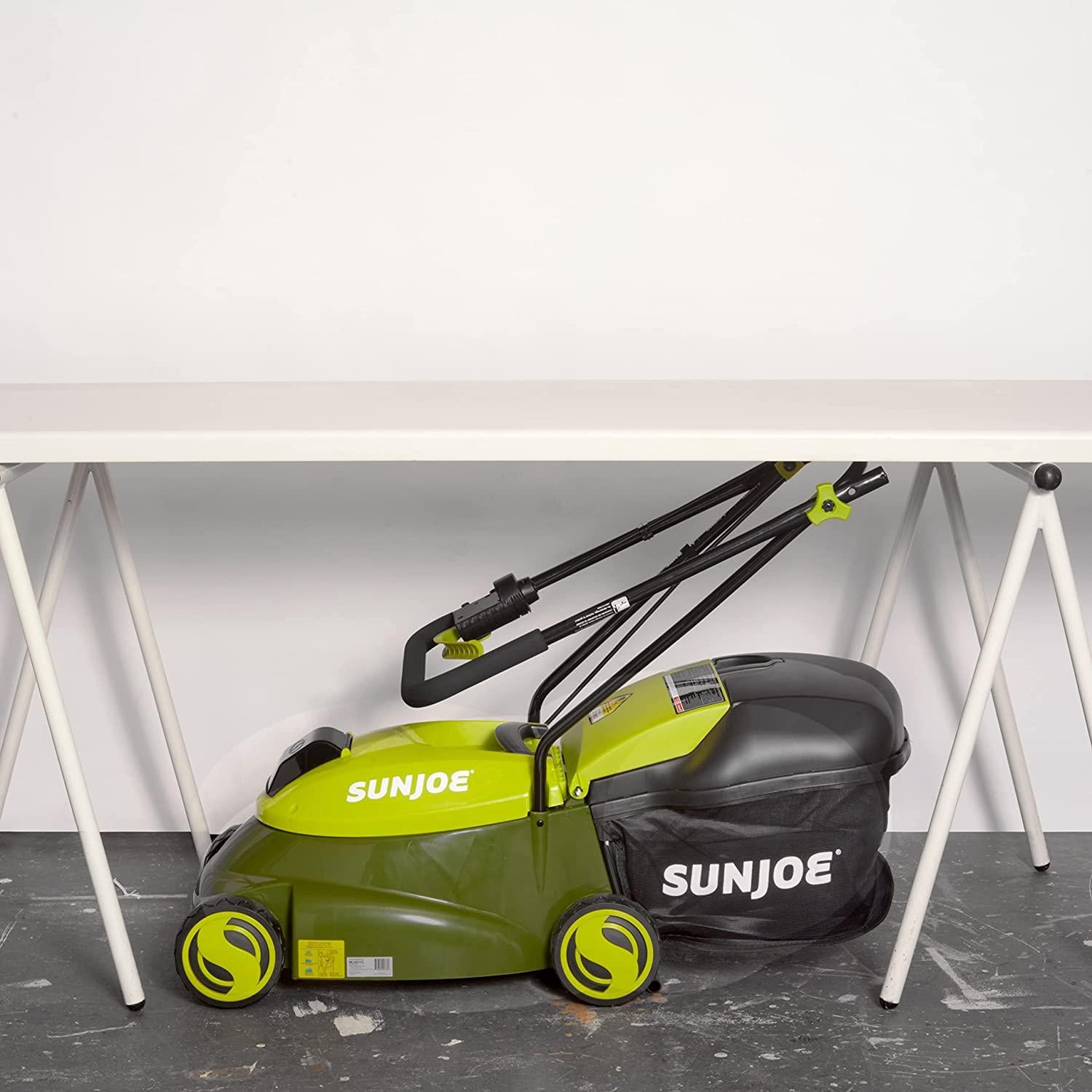Sun Joe MJ401C 14-Inch 28-Volt Cordless Push Lawn Mower, w/10.6-Gallon Collection Bag, 3-Position Height Adjustment, Safety Key, 14 inches, Green