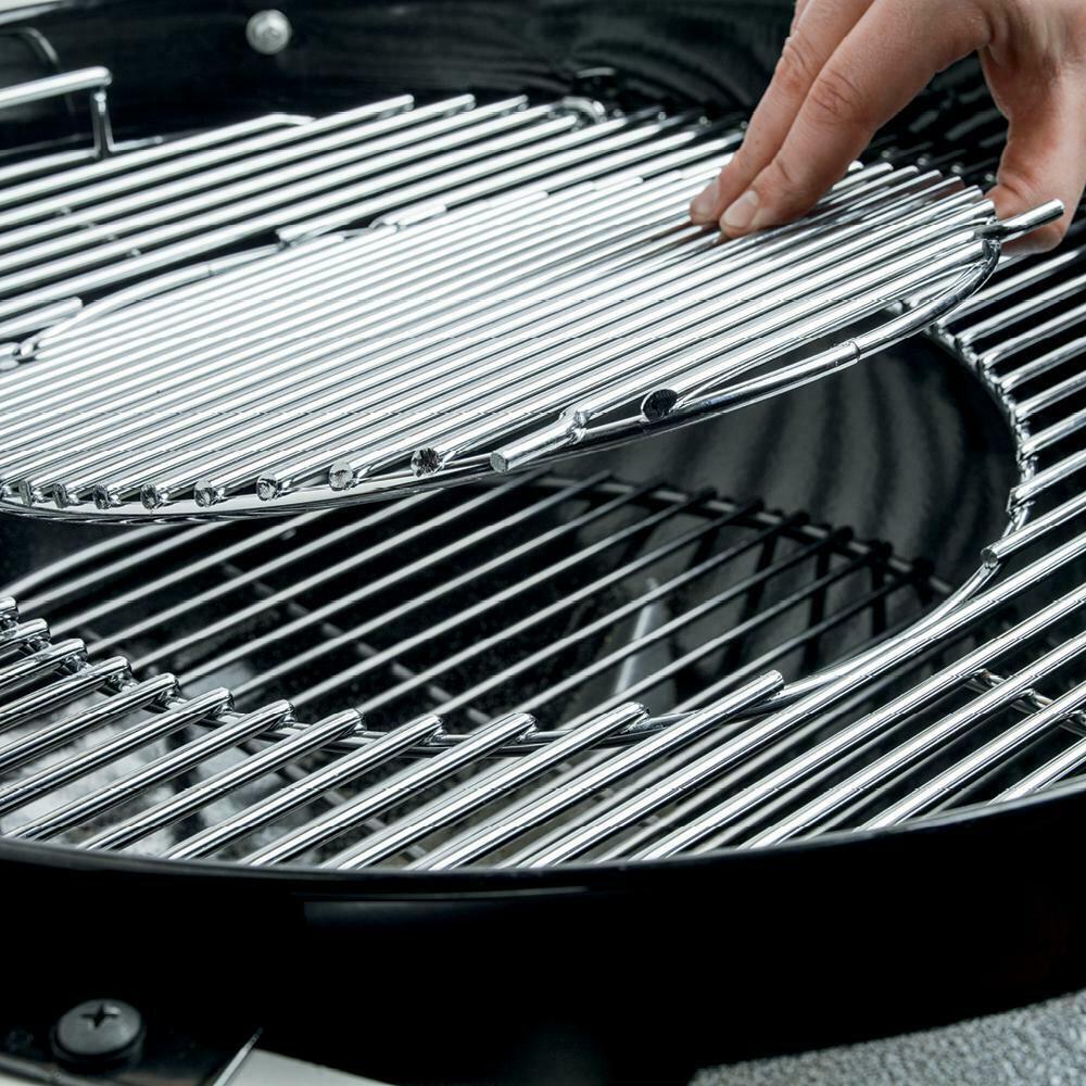 Charcoal Grill Chrome-Plated Steel Wheels Fixed Heat Thermometer Black