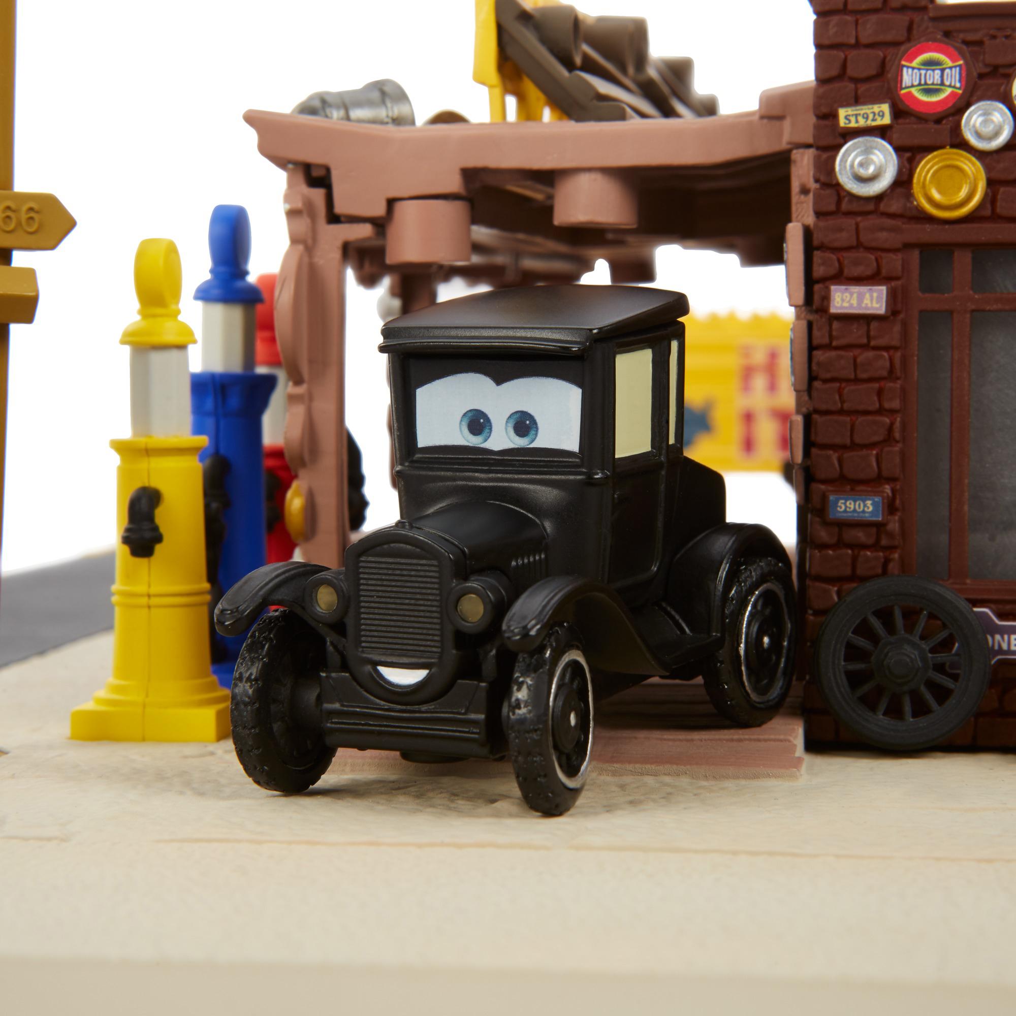 /Pixar Cars Precision Series Lizzie's Curios Shop Playset